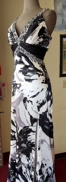 Morí Lee Black and white Dress (size 10) - Picture 2 of 7